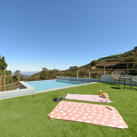 Con Piscina Y Vista Al Mar * Мойя