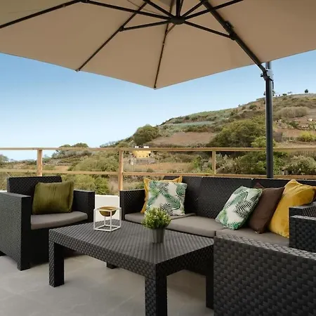 Con Piscina Y Vista Al Mar Вилла