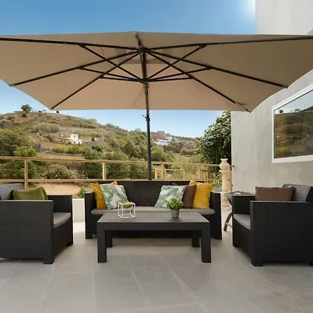 Con Piscina Y Vista Al Mar Вилла Мойя