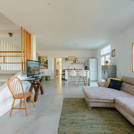 Вилла Con Piscina Y Vista Al Mar *