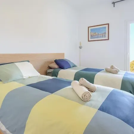 Con Piscina Y Vista Al Mar Мойя