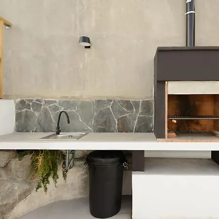 Con Piscina Y Vista Al Mar Вилла