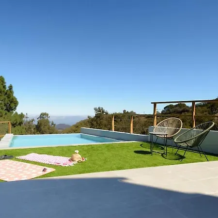 Con Piscina Y Vista Al Mar Вилла Мойя