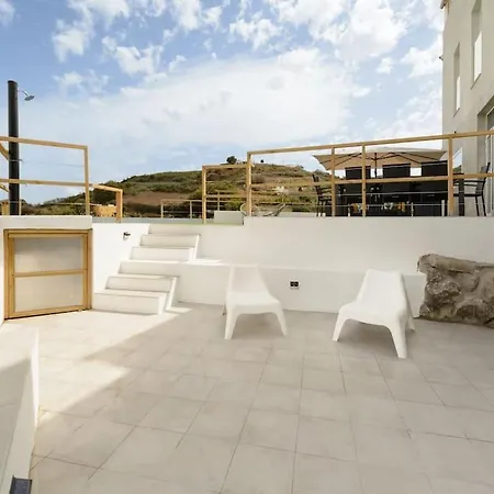 Con Piscina Y Vista Al Mar *