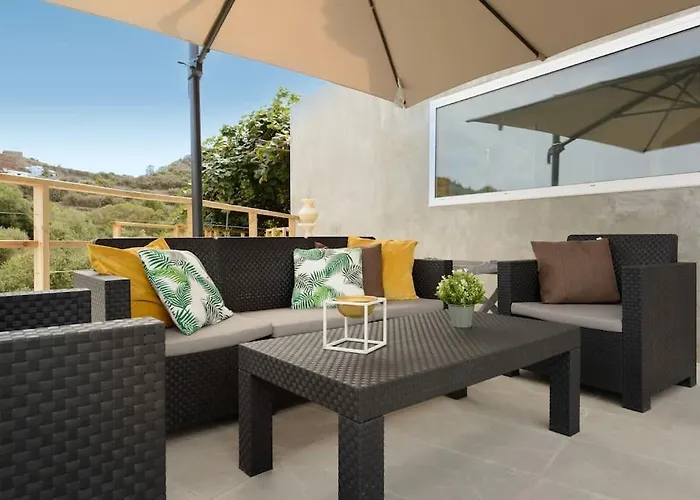 Con Piscina Y Vista Al Mar Villa