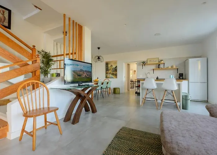 Villa Con Piscina Y Vista Al Mar *