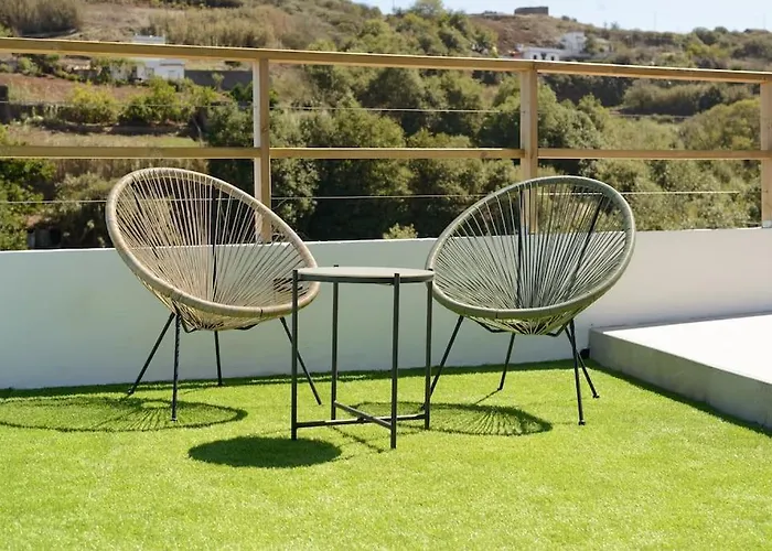 Con Piscina Y Vista Al Mar Villa